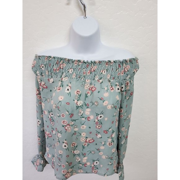 Sadie Robertson Off the Shoulder Smocked Floral Blouse Sz Small - Picture 4 of 5